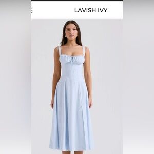 Lavish Blue Sleeveless Sweetheart Midi Dress for Weddings
